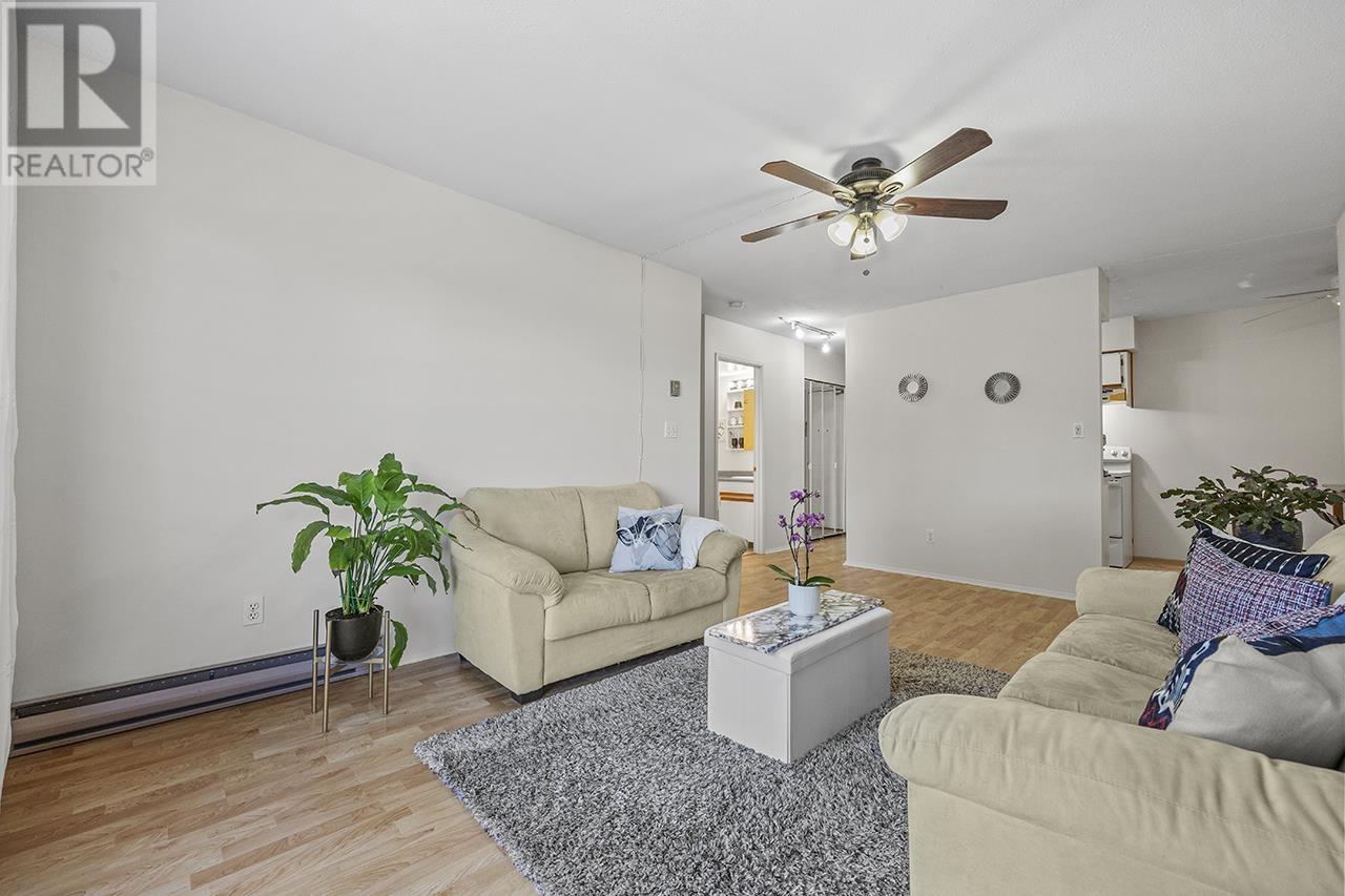 Property at 302 458 E 43RD AVENUE image 3