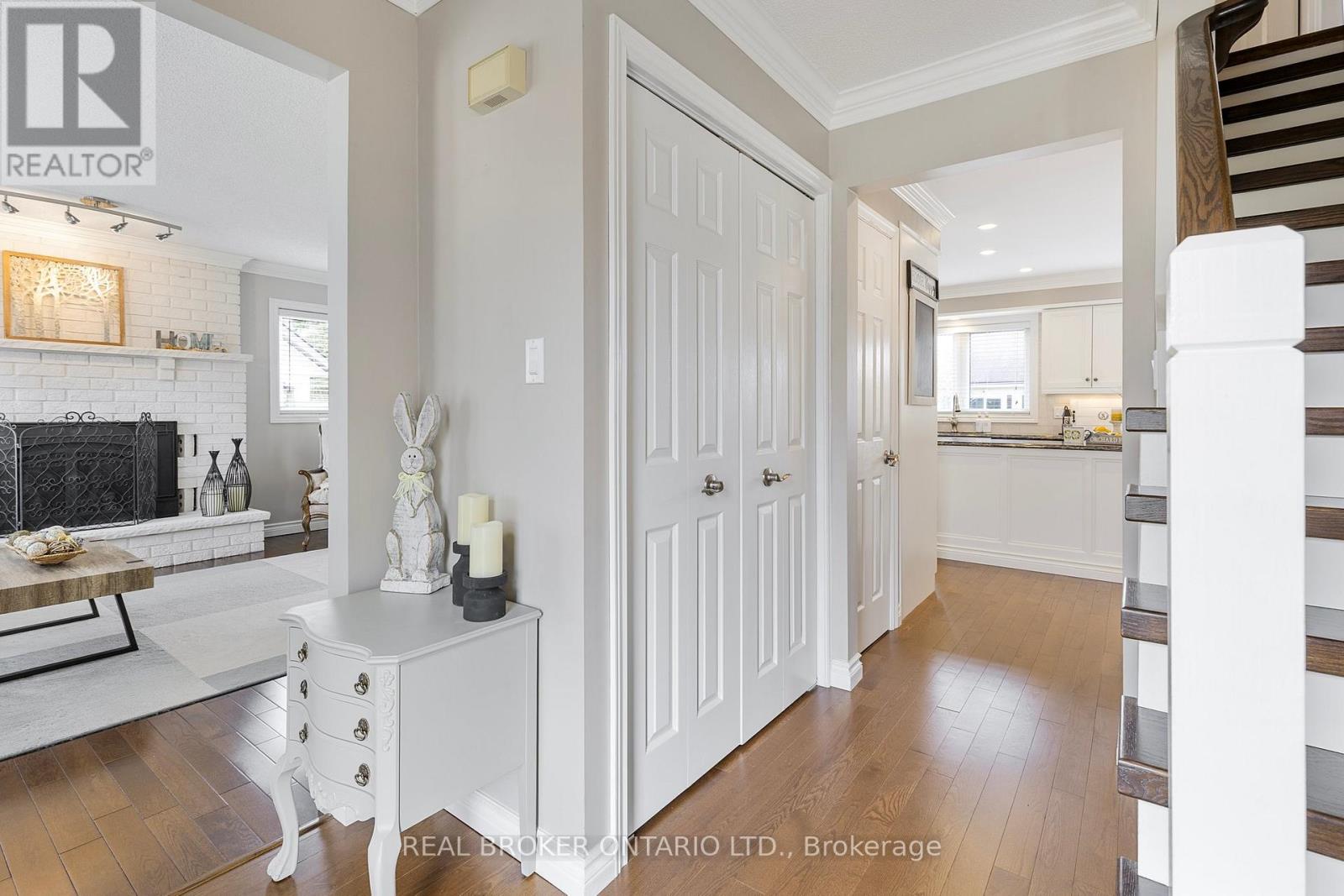 Property at 35 HOWARD DRIVE image 3