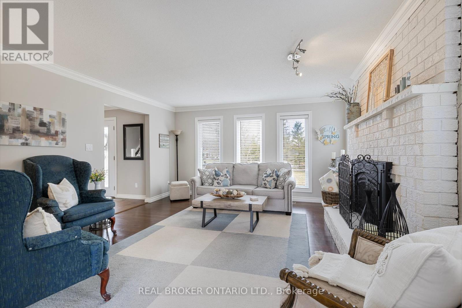Property at 35 HOWARD DRIVE image 5