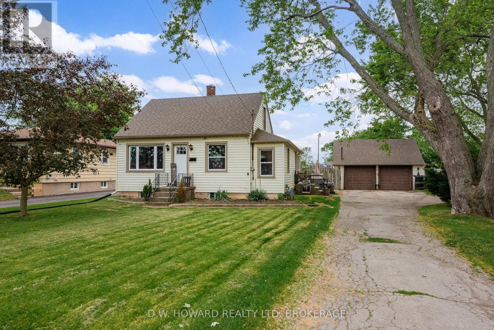Property at 2533 EAST AVENUE image 1
