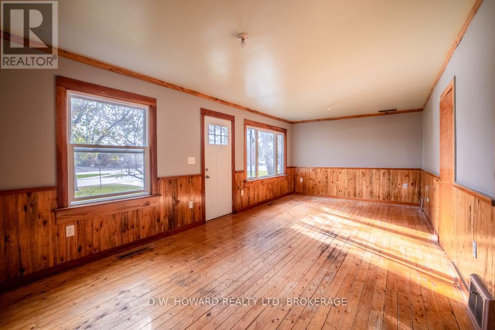 2533 East Avenue, Fort Erie (Stevensville), Ontario  L0S 1S0 - Photo 10 - X12238337