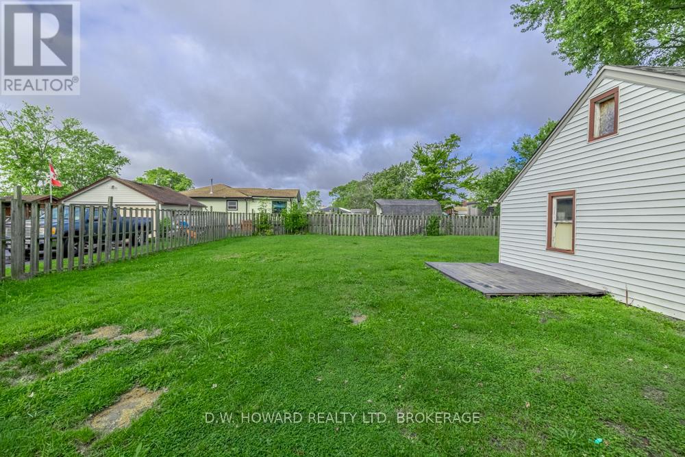 2533 East Avenue, Fort Erie (Stevensville), Ontario  L0S 1S0 - Photo 16 - X12238337