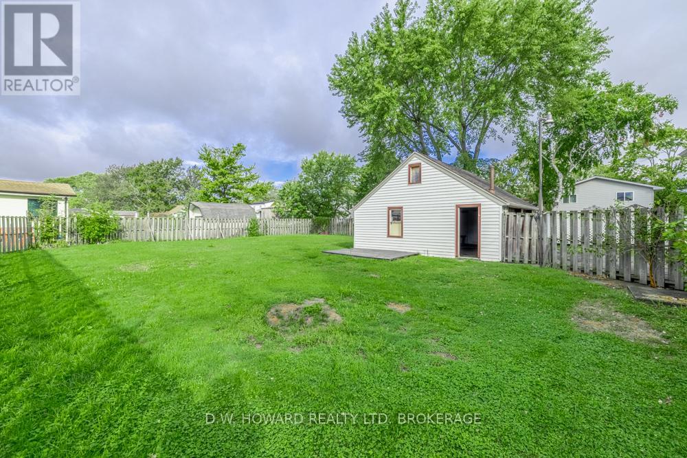 2533 East Avenue, Fort Erie (Stevensville), Ontario  L0S 1S0 - Photo 17 - X12238337