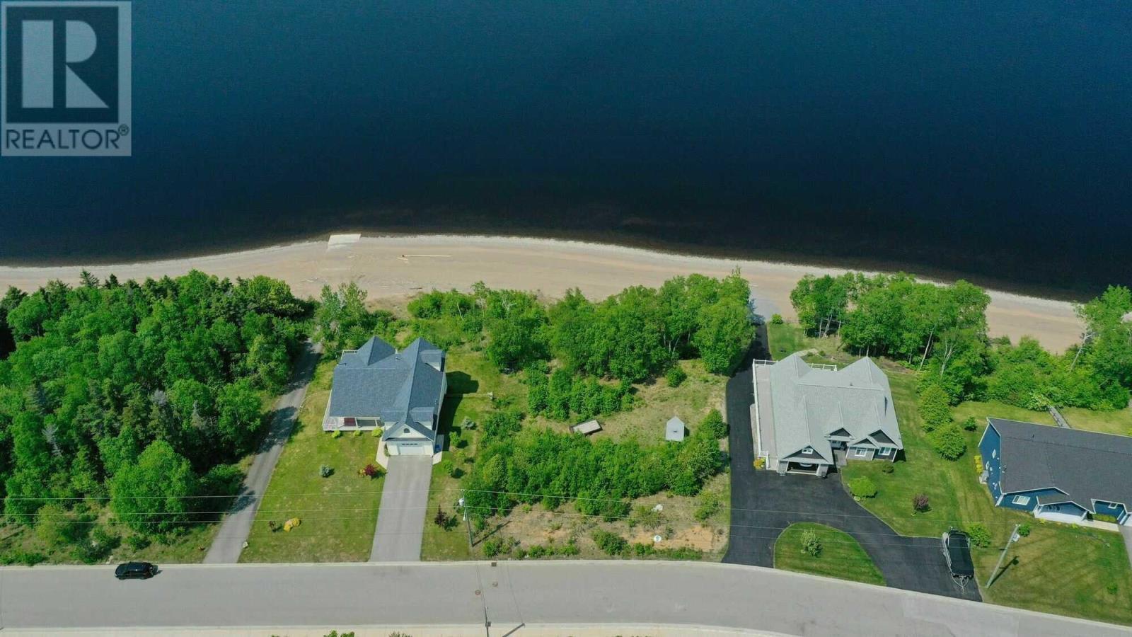 14 Bowater Boulevard, Pasadena, Newfoundland & Labrador