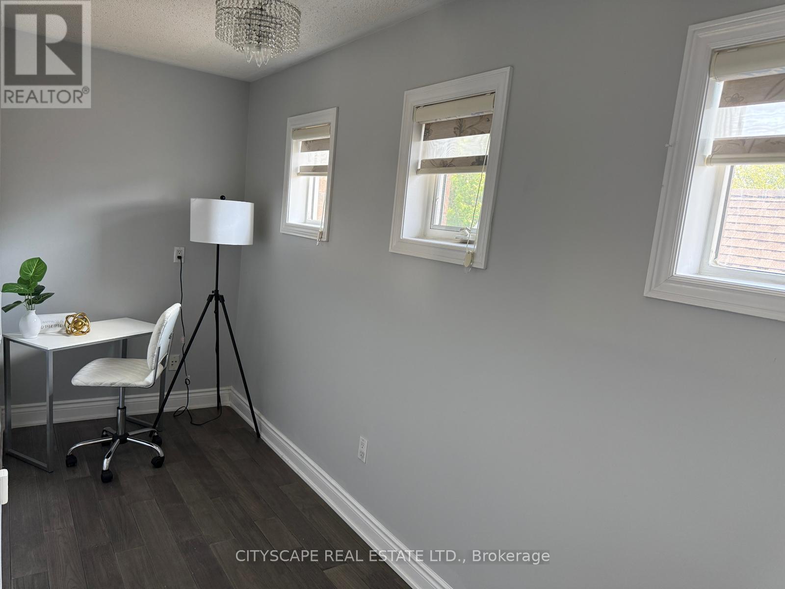 194 Tawny Crescent, Oakville (Br Bronte), Ontario  L6L 6T4 - Photo 38 - W12221965