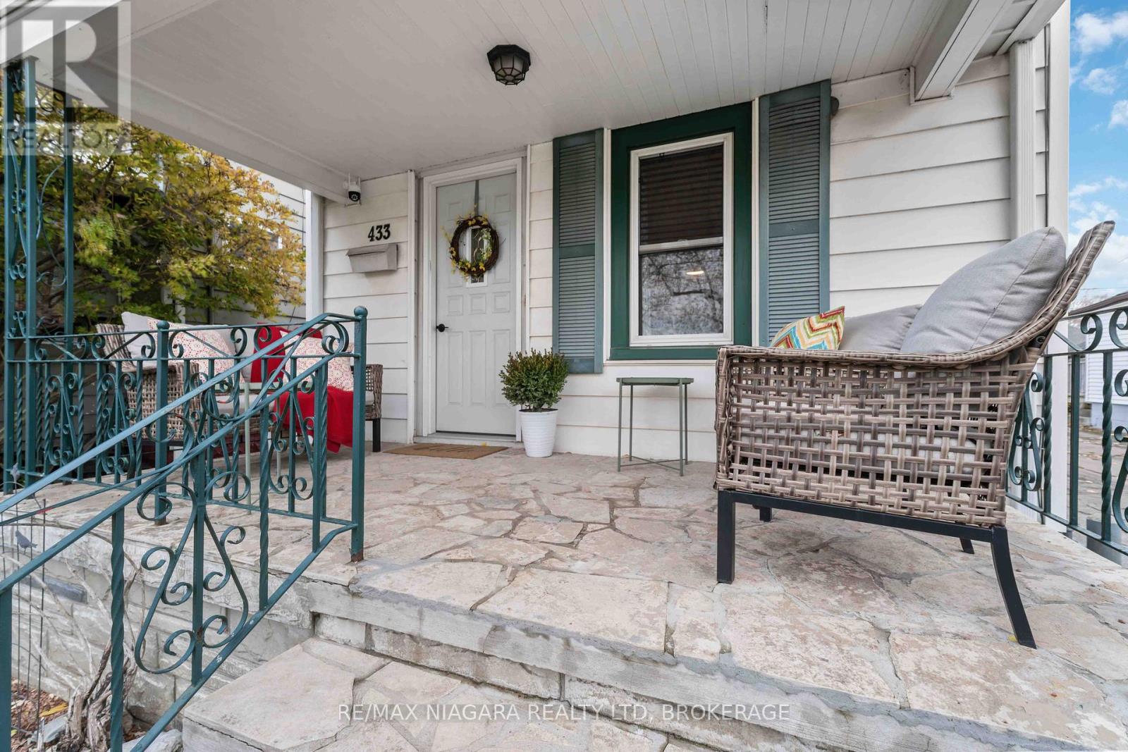 Property at 433 DAVIS STREET image 4
