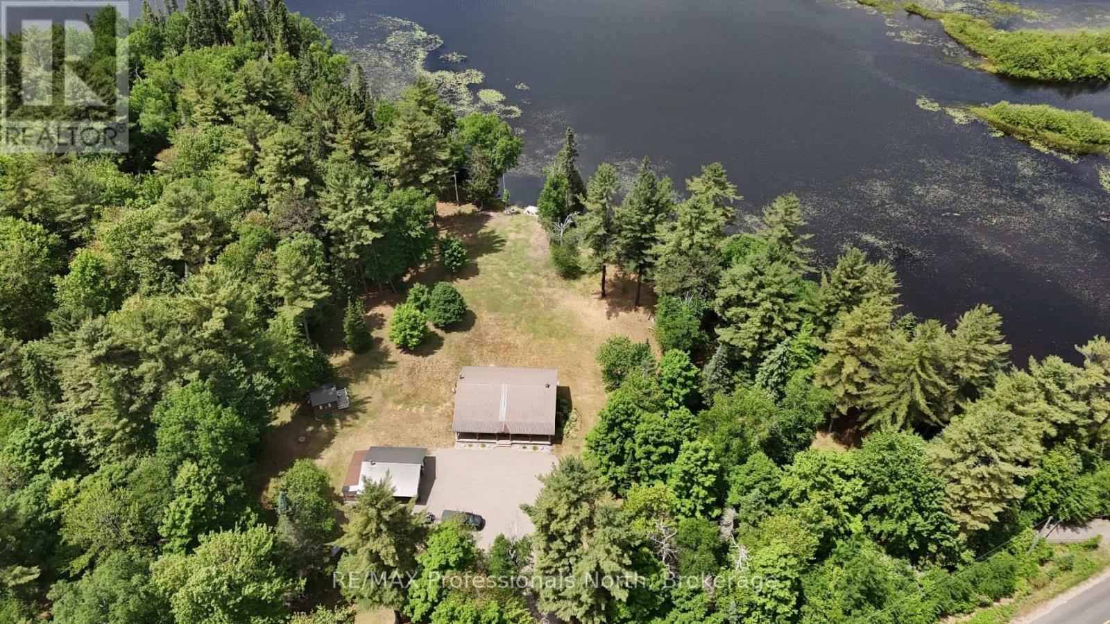 3951 Elephant Lake Road, Dysart Et Al, Ontario  K0L 1X0 - Photo 24 - X12238363