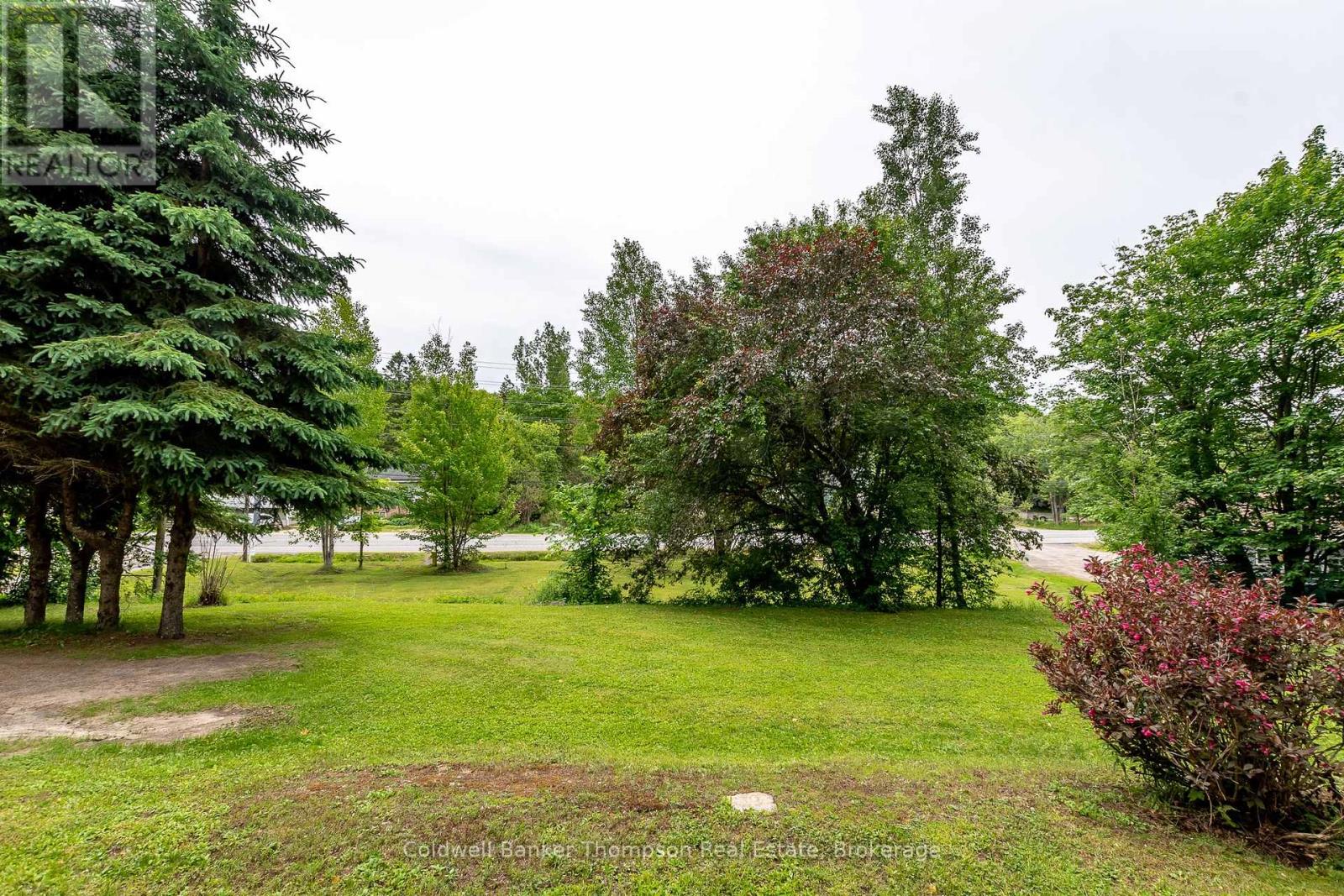 66 Hanes Road, Huntsville, Ontario  P1H 1M3 - Photo 2 - X12125254