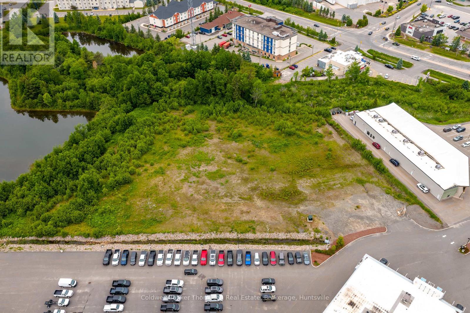 114 North Kinton Avenue, Huntsville, Ontario  P1H 2P9 - Photo 6 - X10437053