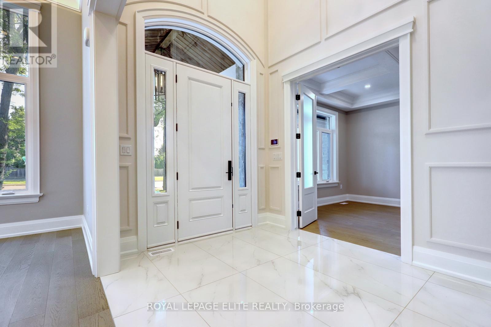 Property at 290 SOUTHCOTE ROAD image 4