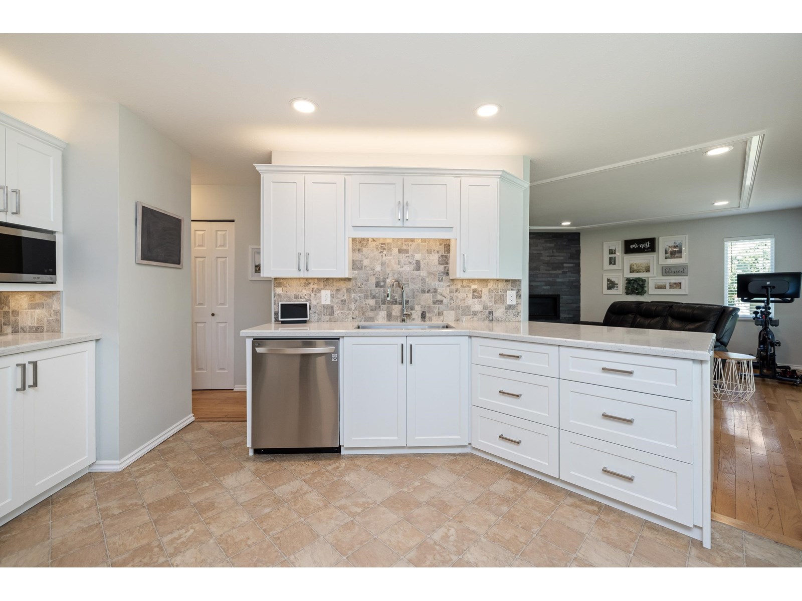 Property at 45257 RAVEN PLACE image 4