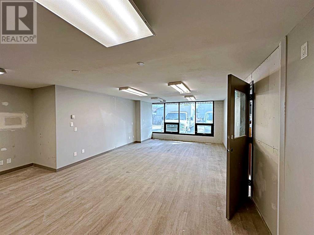 8109 Fraser Avenue, Fort Mcmurray, Alberta  T9H 1W5 - Photo 5 - A2104949