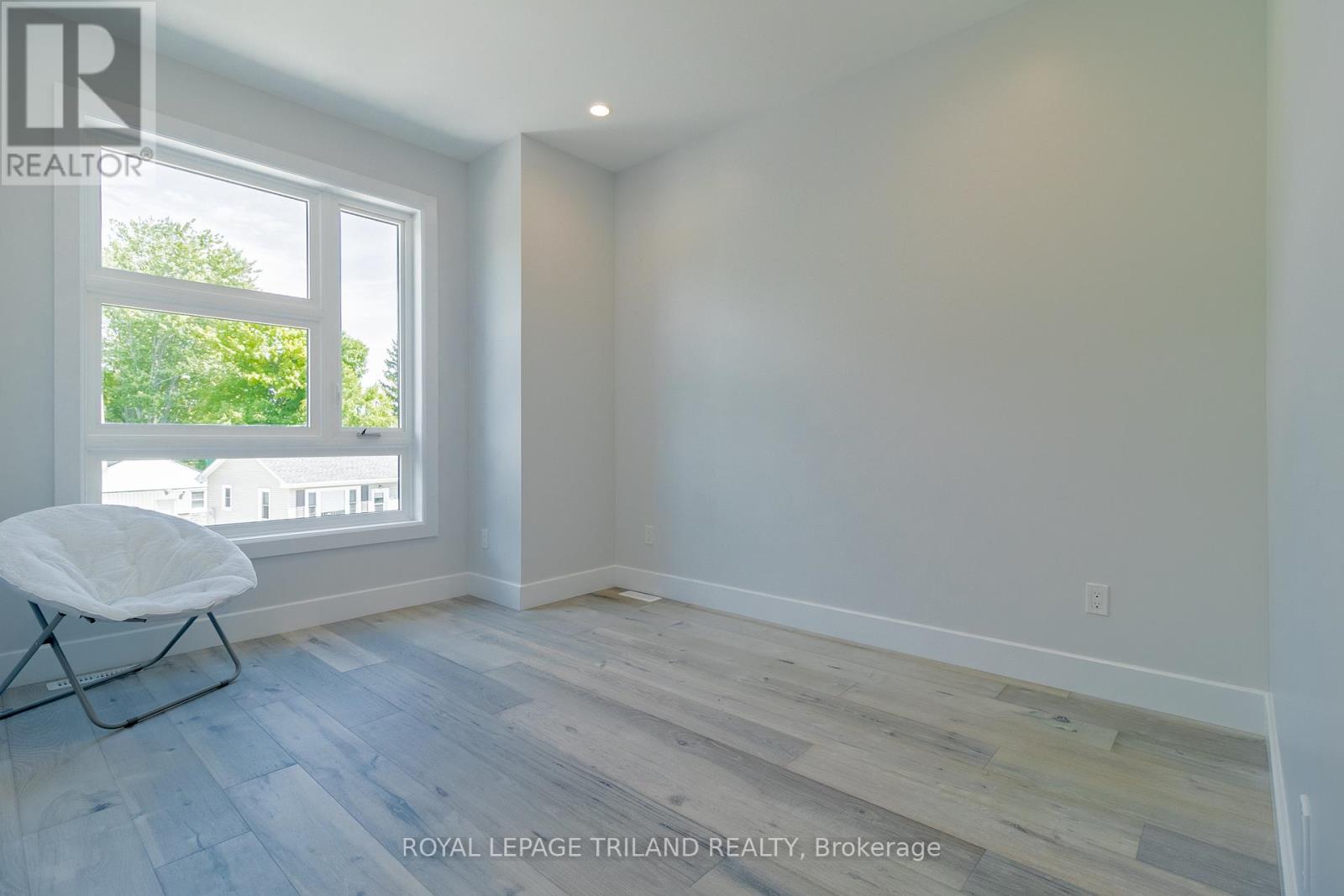 29 Sauble River Road, Lambton Shores, Ontario  N0M 1T0 - Photo 28 - X12238413
