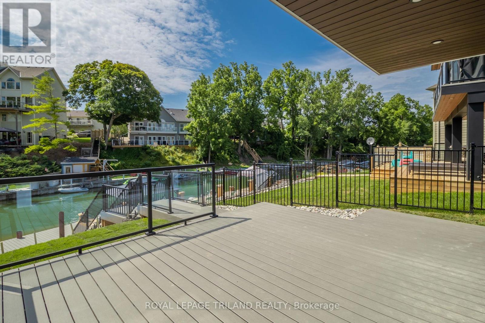 29 Sauble River Road, Lambton Shores, Ontario  N0M 1T0 - Photo 40 - X12238413