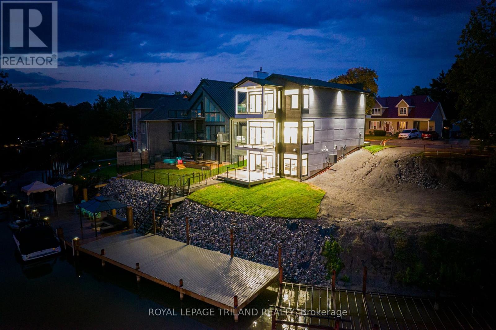 29 Sauble River Road, Lambton Shores, Ontario  N0M 1T0 - Photo 44 - X12238413