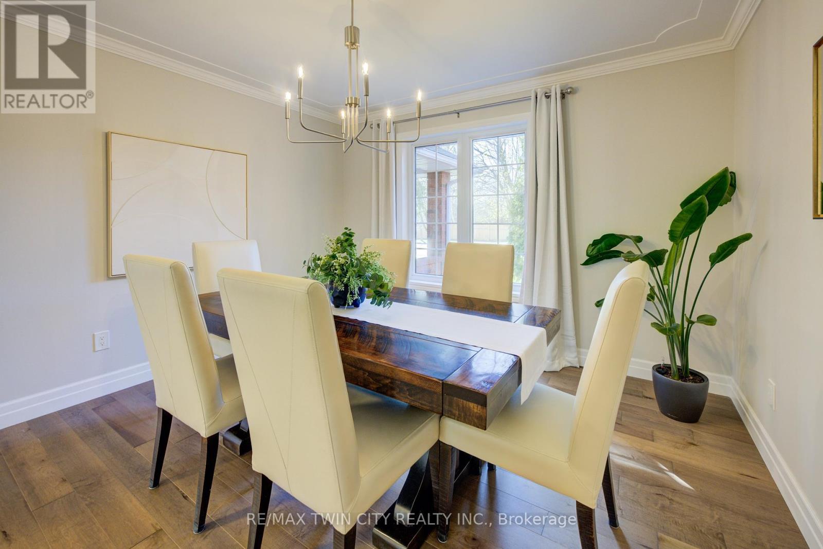 439 Northlake Drive, Waterloo, Ontario  N2V 1Y6 - Photo 14 - X12158415