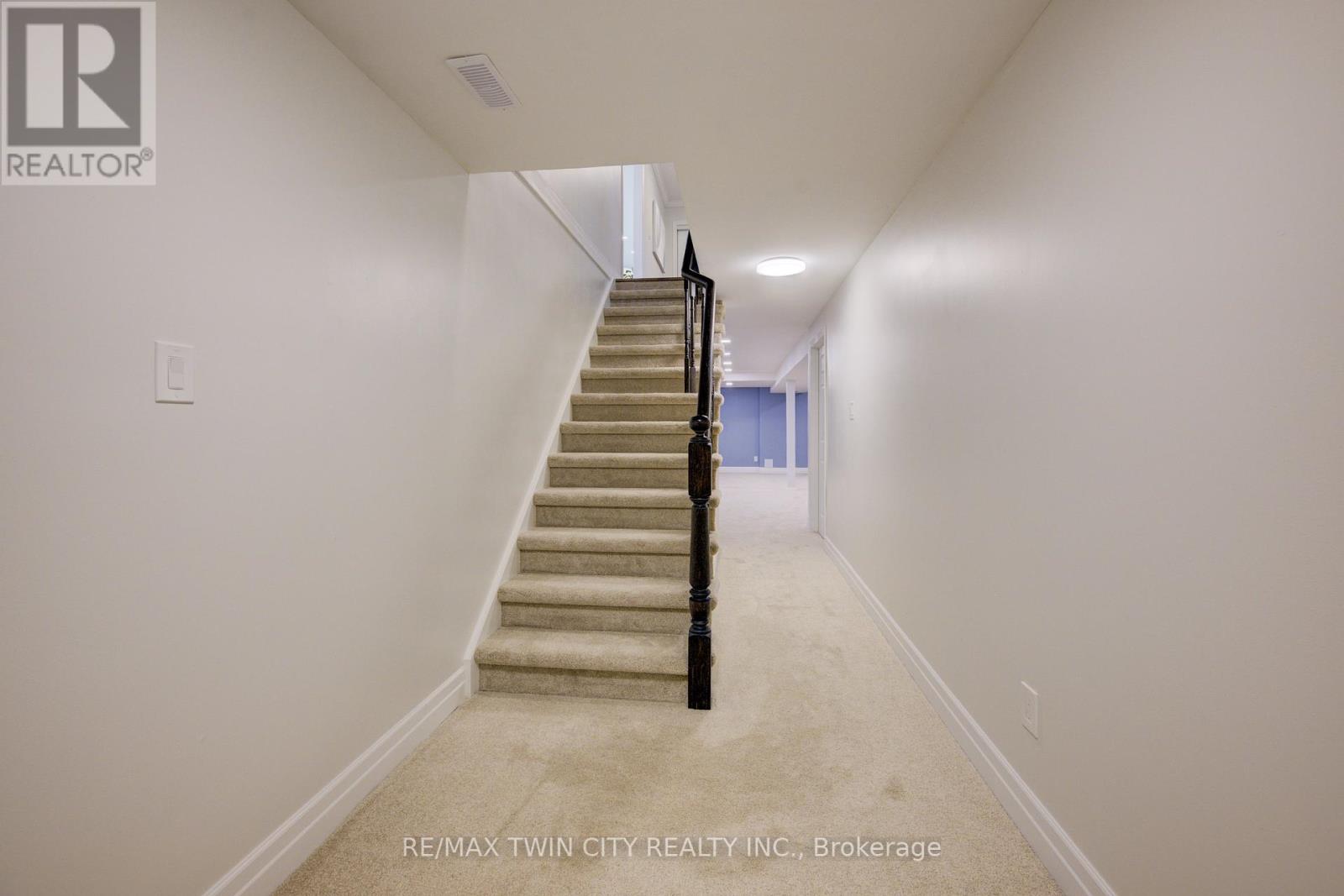 439 Northlake Drive, Waterloo, Ontario  N2V 1Y6 - Photo 26 - X12158415