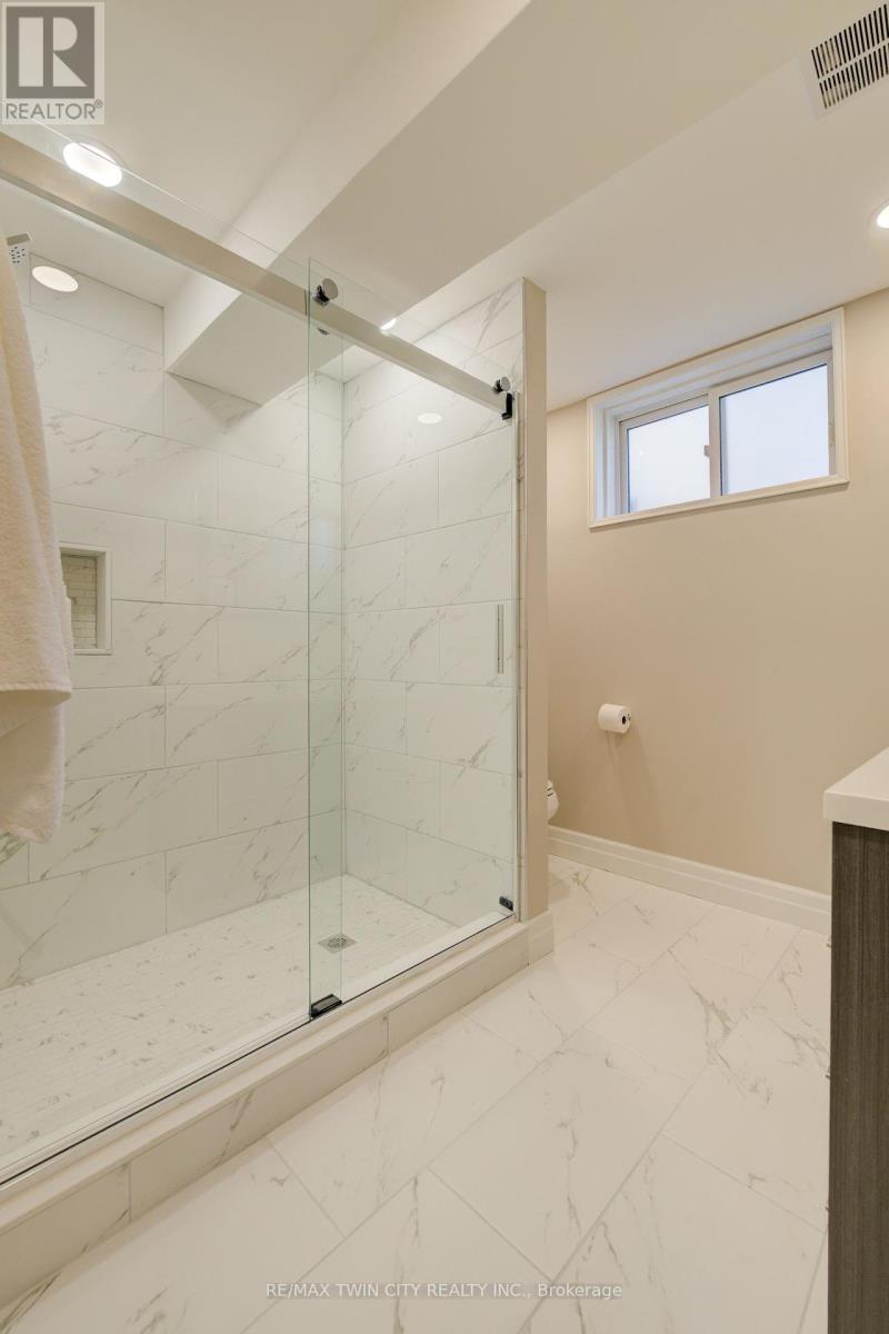 439 Northlake Drive, Waterloo, Ontario  N2V 1Y6 - Photo 34 - X12158415