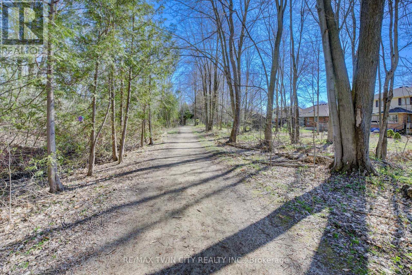 439 Northlake Drive, Waterloo, Ontario  N2V 1Y6 - Photo 45 - X12158415