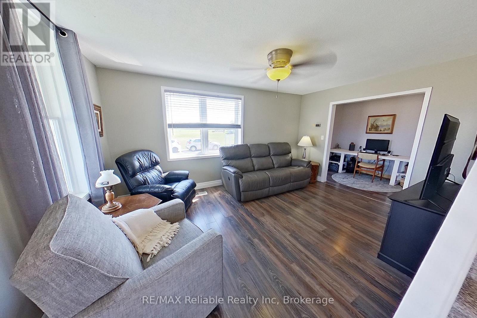 34481 Hendrick Road, Bluewater, Ontario  N0M 1N0 - Photo 21 - X12177249