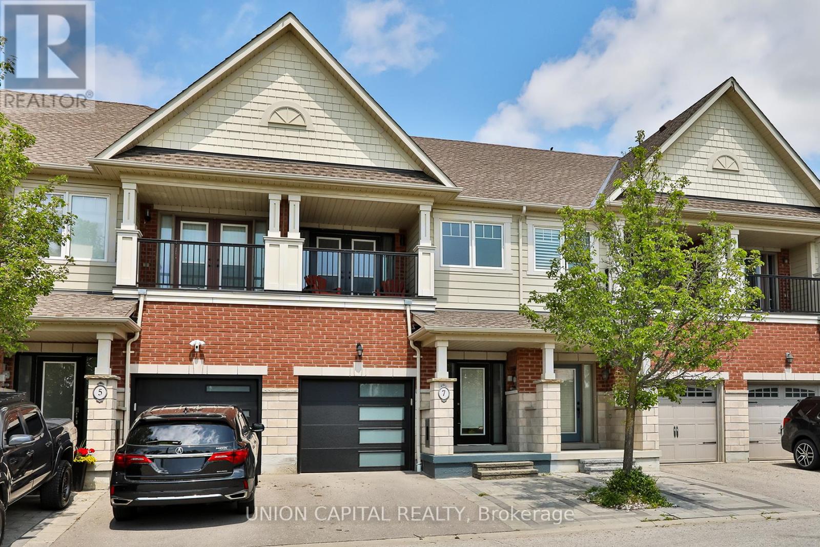 Property at 7 NORTHWEST PASSAGE image 3