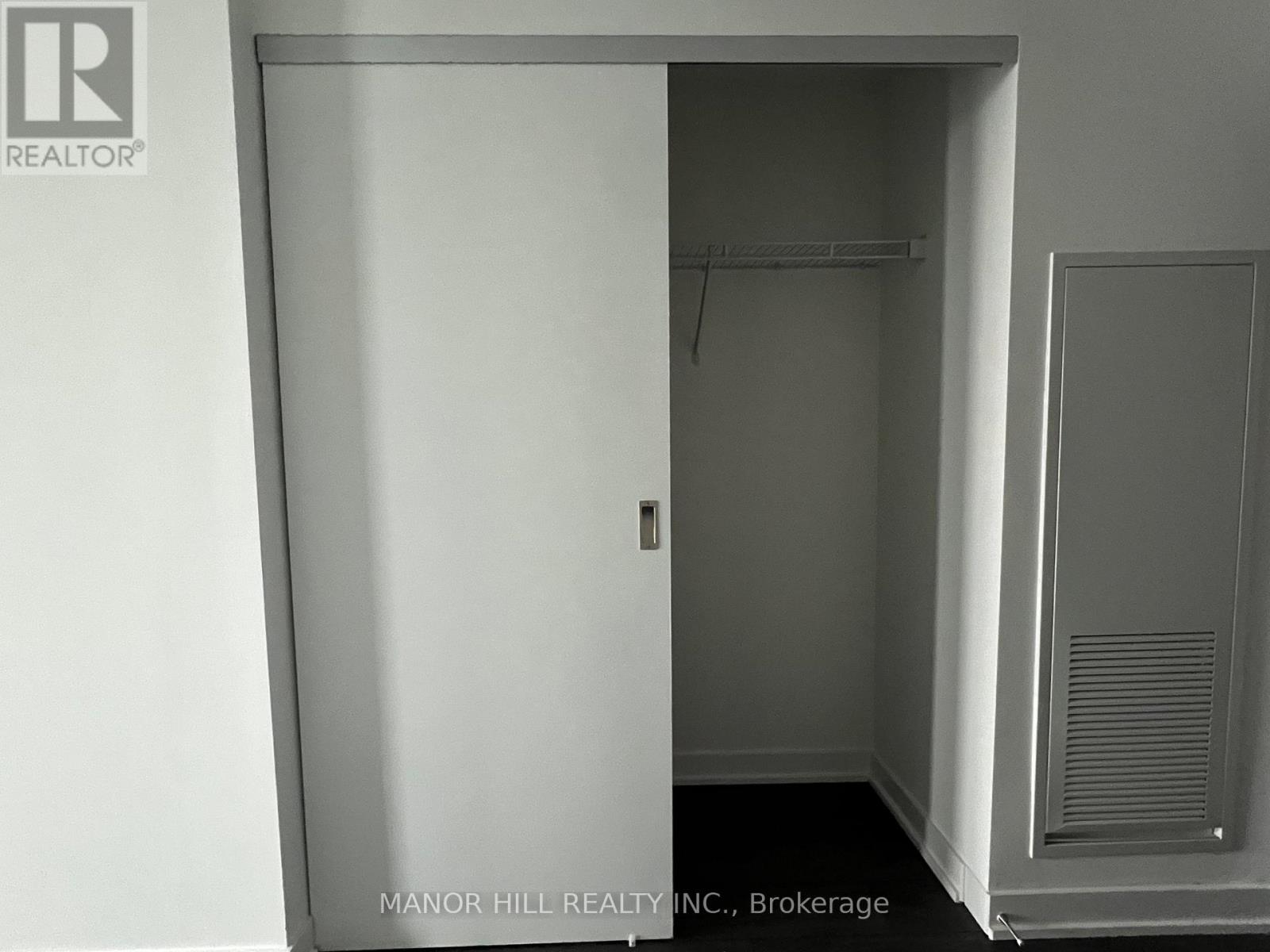706 - 57 Brock Avenue, Toronto, Ontario  M6K 2L3 - Photo 4 - W12238469