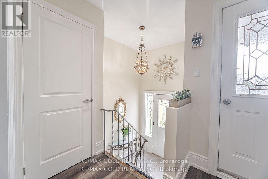 Property at 774 EAGLEMOUNT CRESCENT image 4