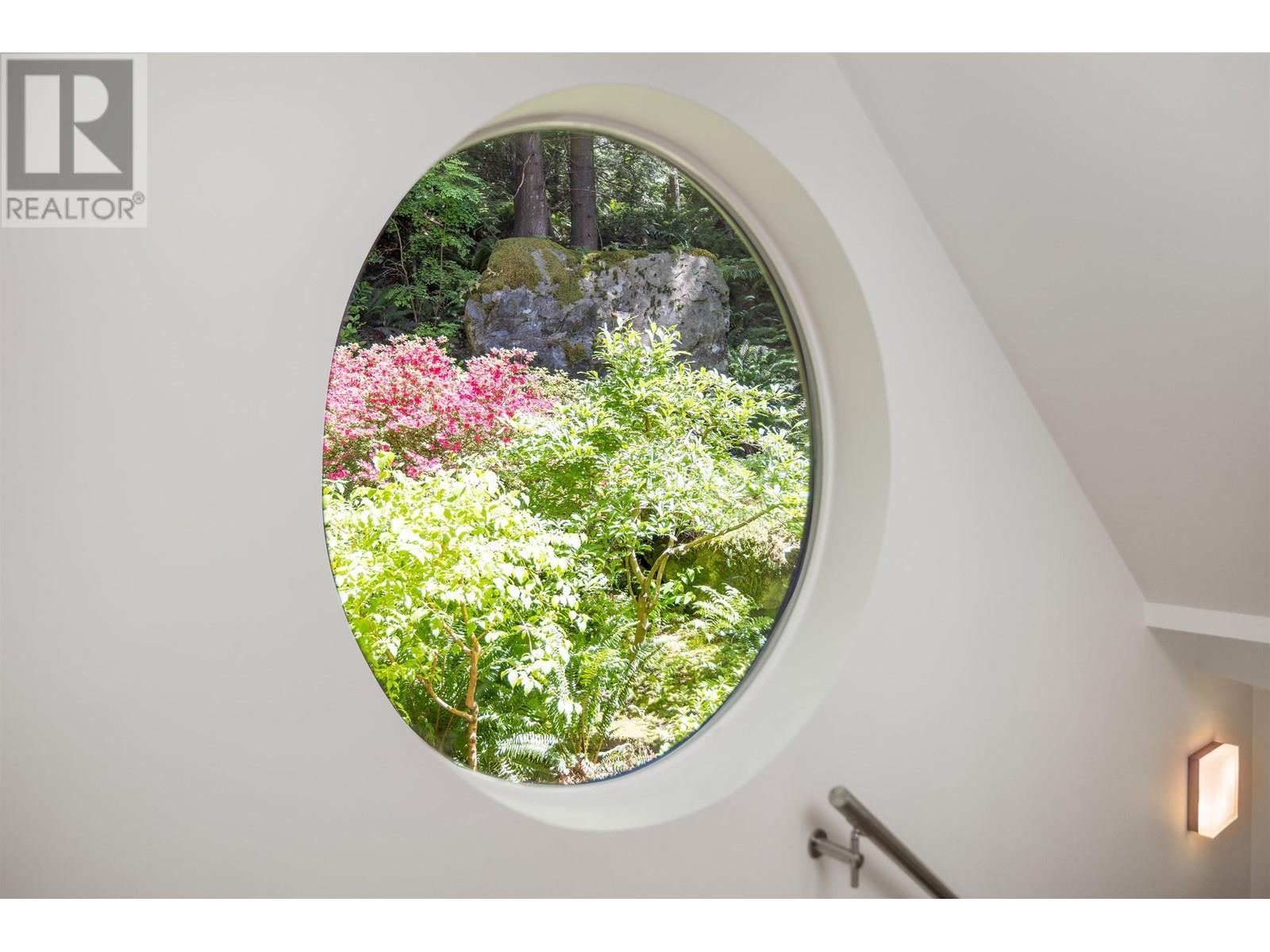 170 Sunset Drive, Lions Bay, British Columbia  V0N 2E0 - Photo 10 - R3017789