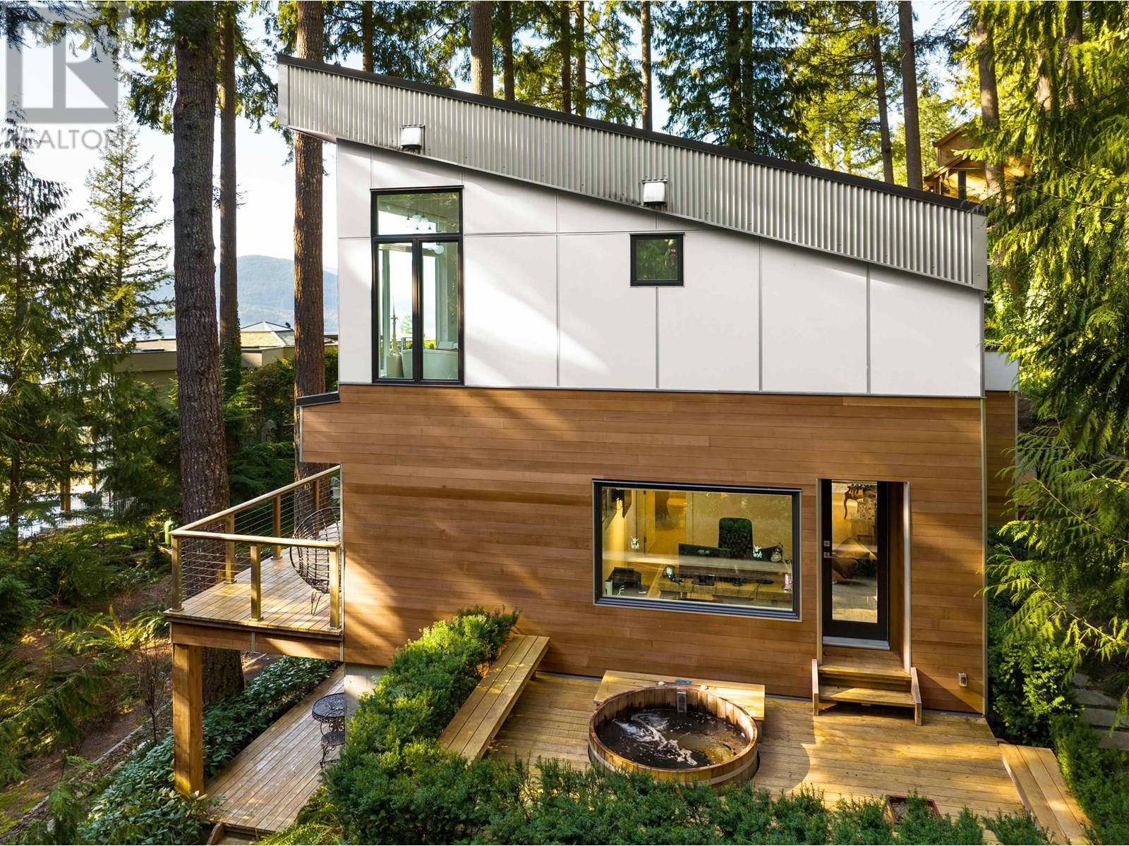 170 Sunset Drive, Lions Bay, British Columbia  V0N 2E0 - Photo 13 - R3017789