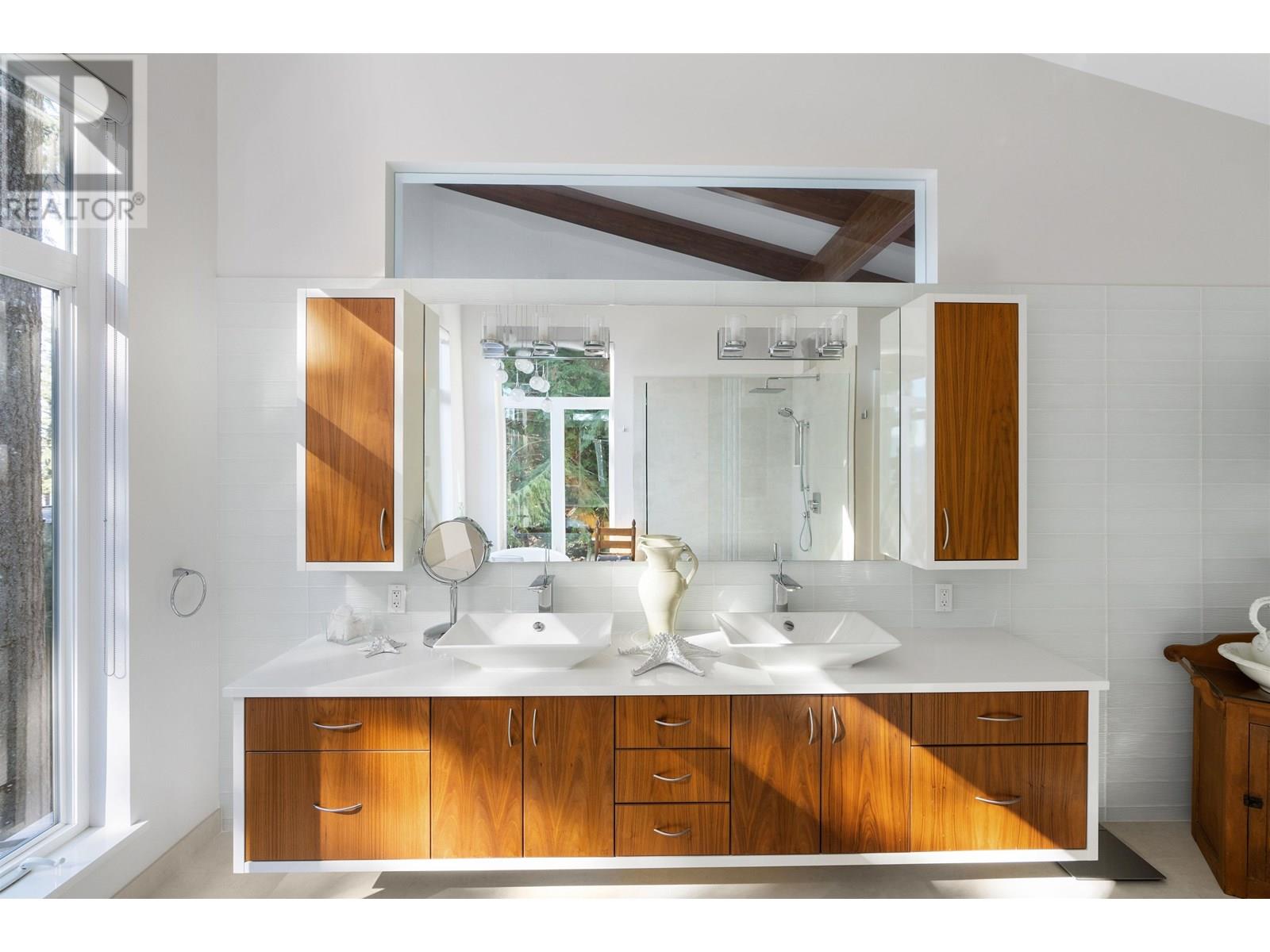 170 Sunset Drive, Lions Bay, British Columbia  V0N 2E0 - Photo 26 - R3017789