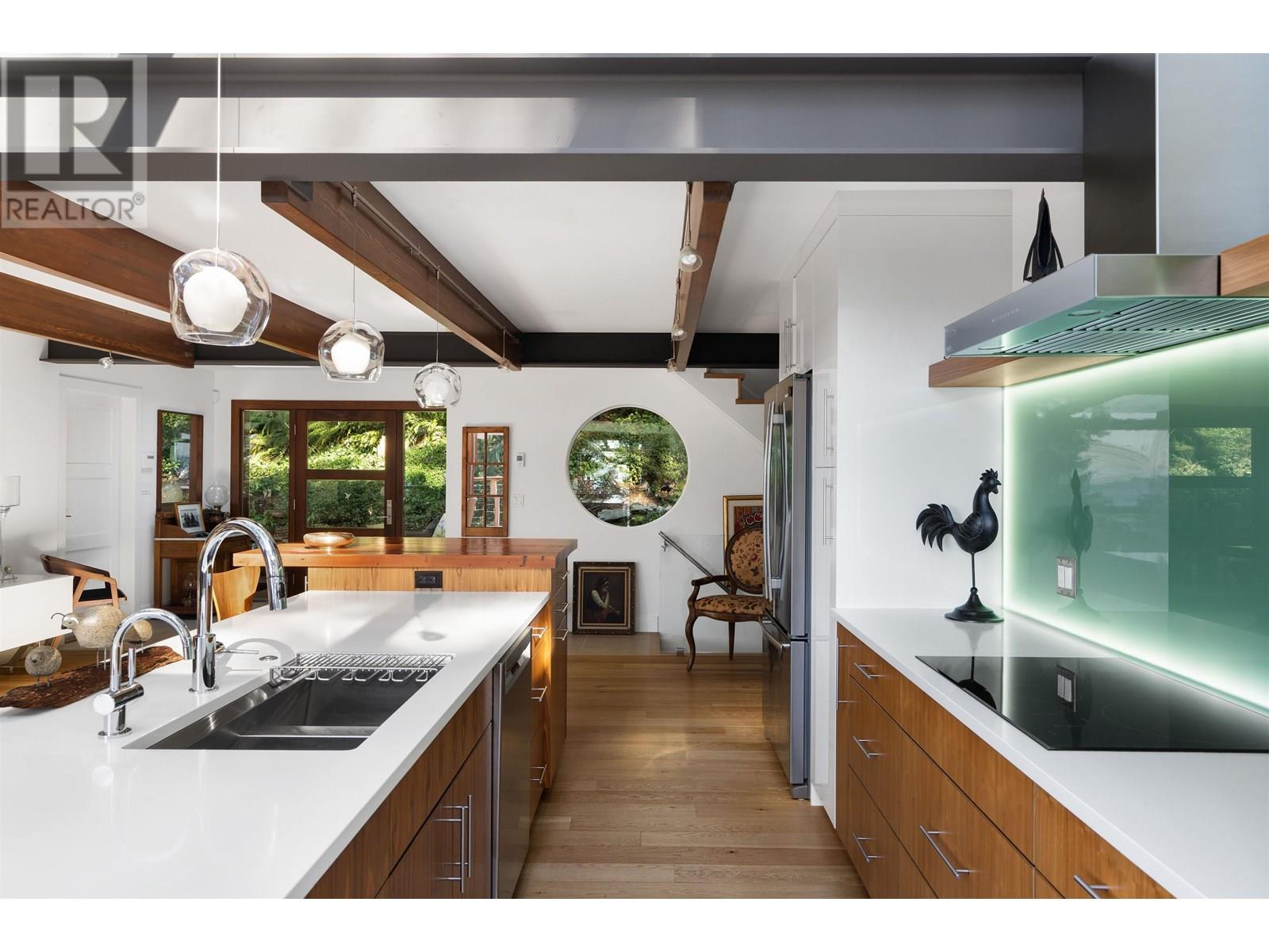 170 Sunset Drive, Lions Bay, British Columbia  V0N 2E0 - Photo 7 - R3017789