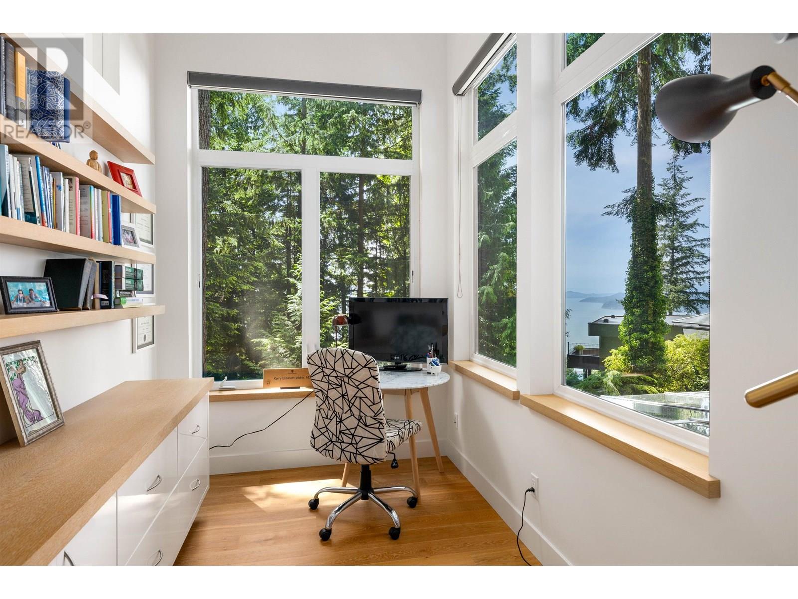 170 Sunset Drive, Lions Bay, British Columbia  V0N 2E0 - Photo 24 - R3017789