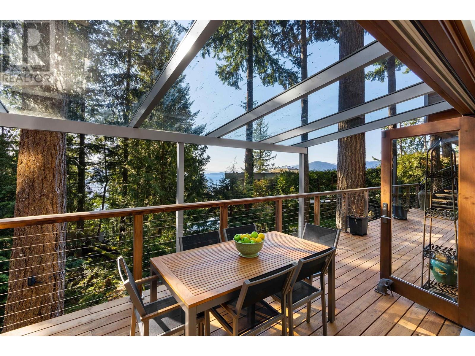 170 Sunset Drive, Lions Bay, British Columbia  V0N 2E0 - Photo 3 - R3017789