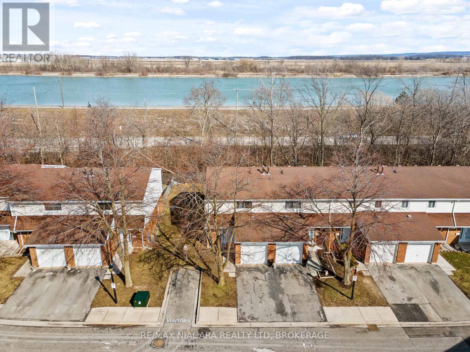 17 - 286 Cushman Road, St. Catharines, Ontario  L2M 6S8 - Photo 2 - X12238493