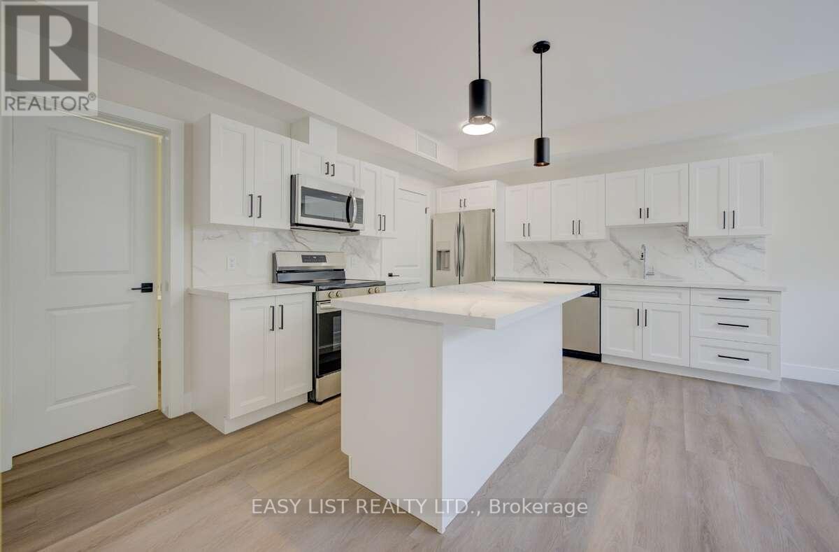 1 - 17 PETER STREET, Kitchener, Ontario