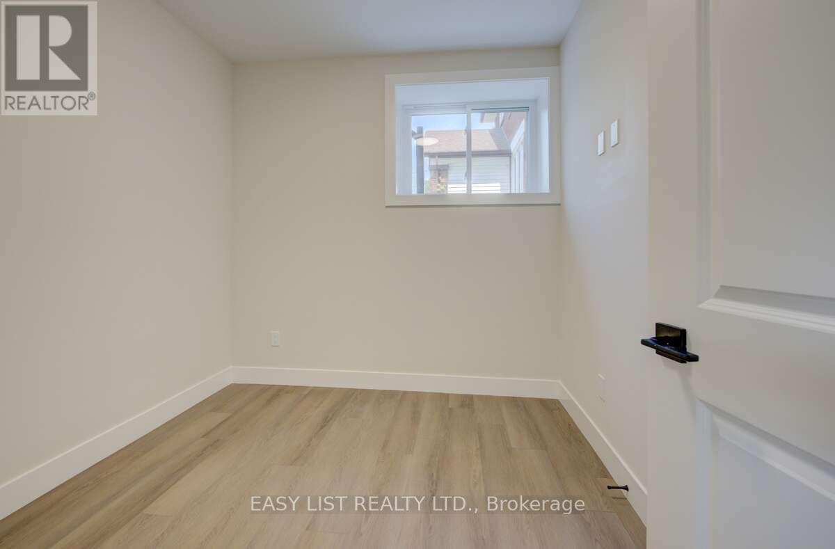 1 - 17 Peter Street, Kitchener, Ontario  N2G 3J5 - Photo 15 - X12238488