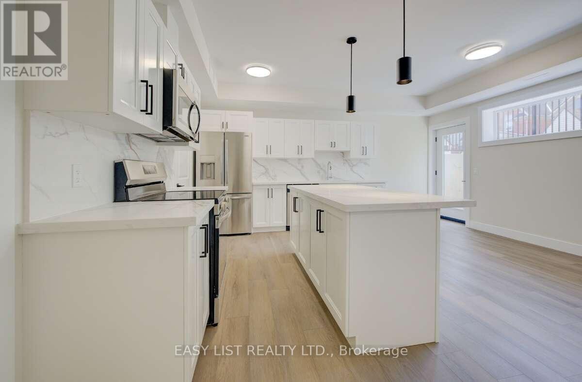 1 - 17 Peter Street, Kitchener, Ontario  N2G 3J5 - Photo 4 - X12238488