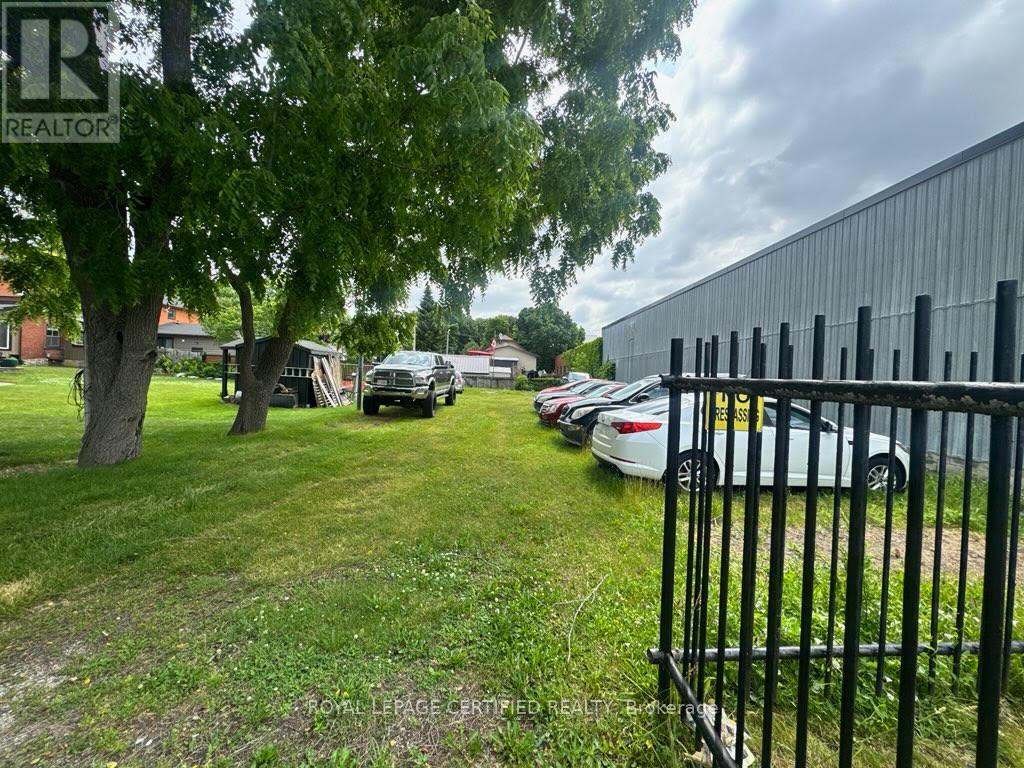 61 Mill Street, Woodstock, Ontario  N4S 2V8 - Photo 2 - X12234106