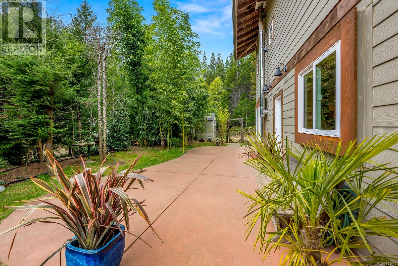 7300 The Point Rd, Denman Island, British Columbia  V0R 1T0 - Photo 43 - 991449