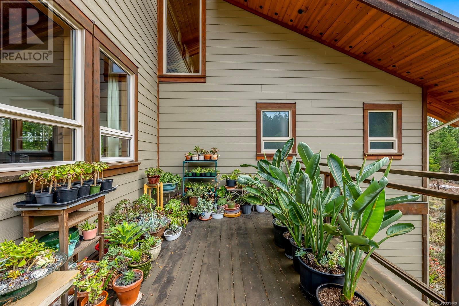 7300 The Point Rd, Denman Island, British Columbia  V0R 1T0 - Photo 33 - 991449