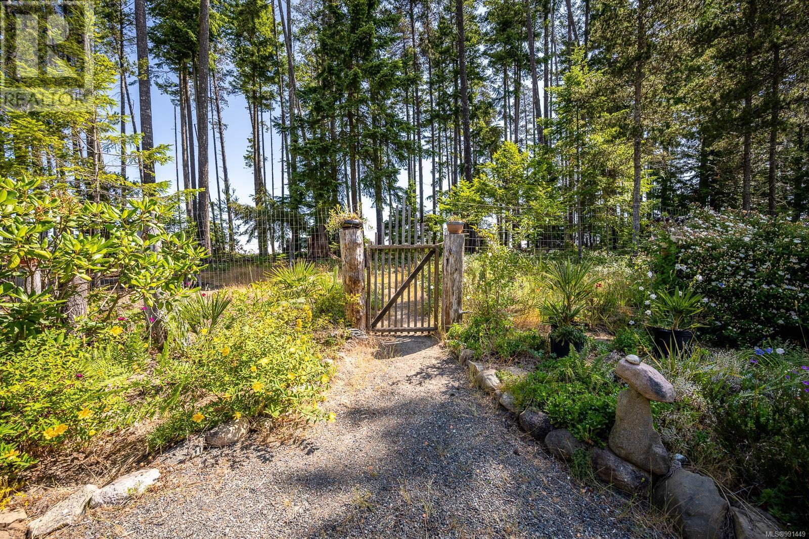7300 The Point Rd, Denman Island, British Columbia  V0R 1T0 - Photo 40 - 991449