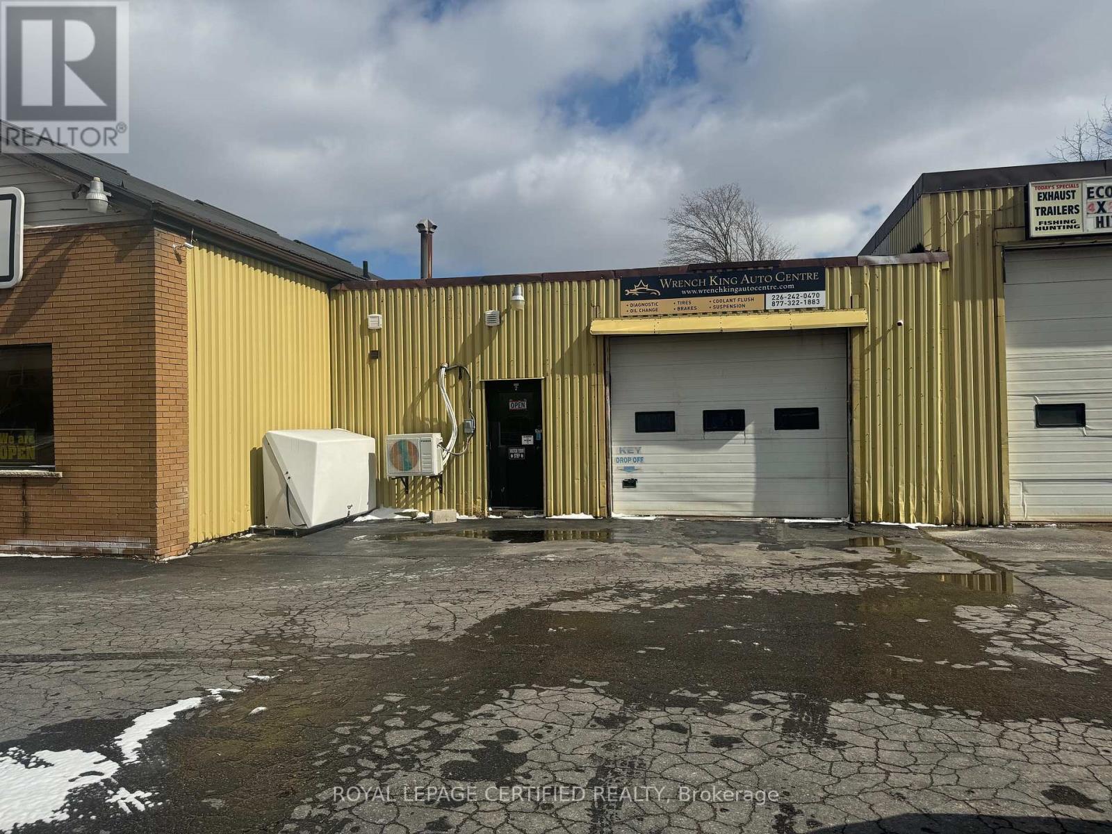 61 Mill Street, Woodstock, Ontario  N4S 2V8 - Photo 10 - X12234106