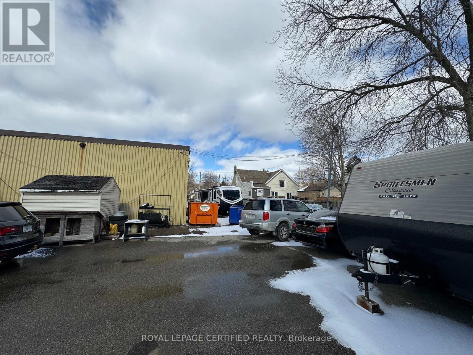 61 Mill Street, Woodstock, Ontario  N4S 2V8 - Photo 11 - X12234106