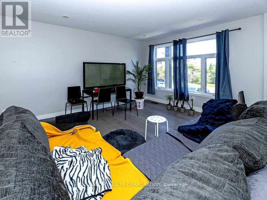 Property at A/B - 22 INVERKIP AVENUE image 3