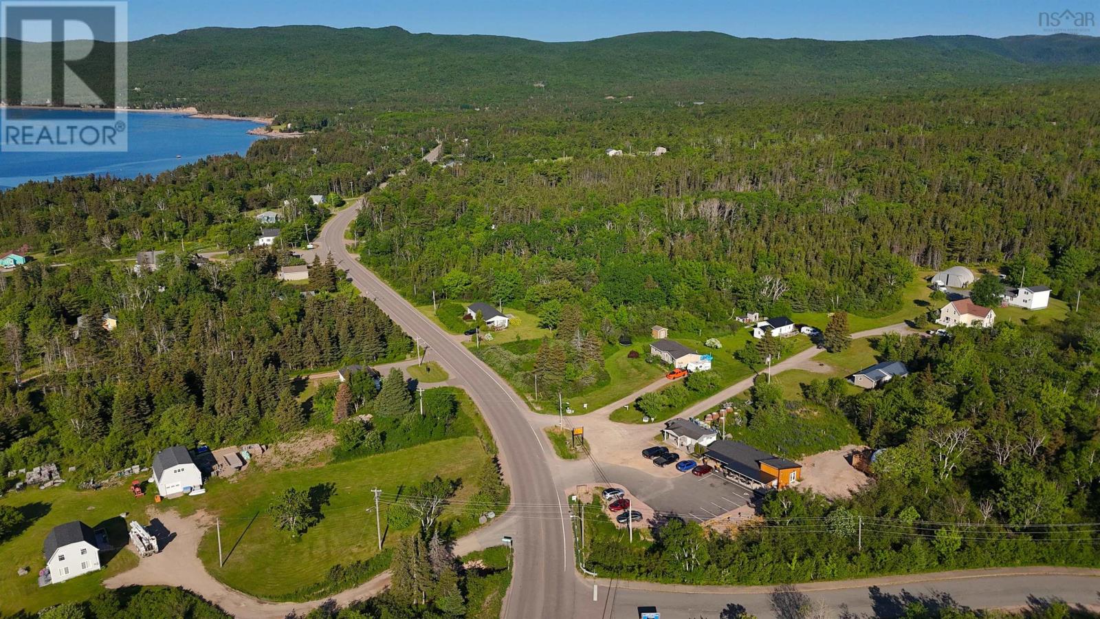 36188 Cabot Trail, Ingonish, Nova Scotia  B0C 1L0 - Photo 11 - 202515372