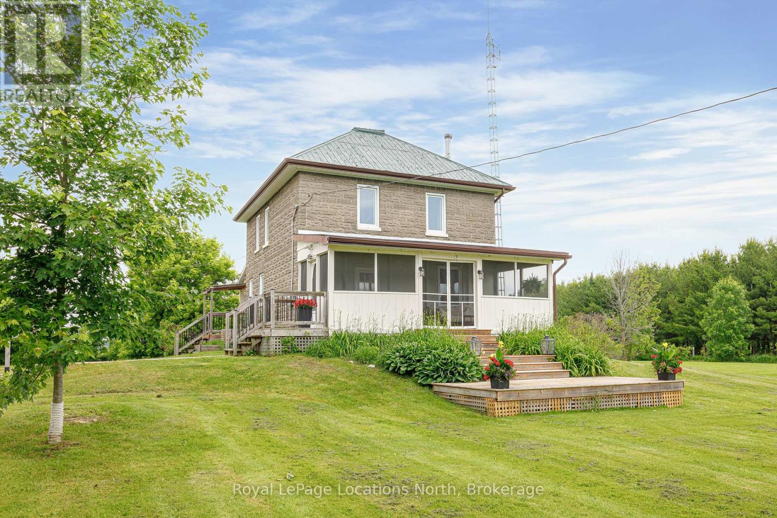 5576 Concession Rd 6 Sunnidale, Clearview, Ontario  L0M 1N0 - Photo 2 - S12238552