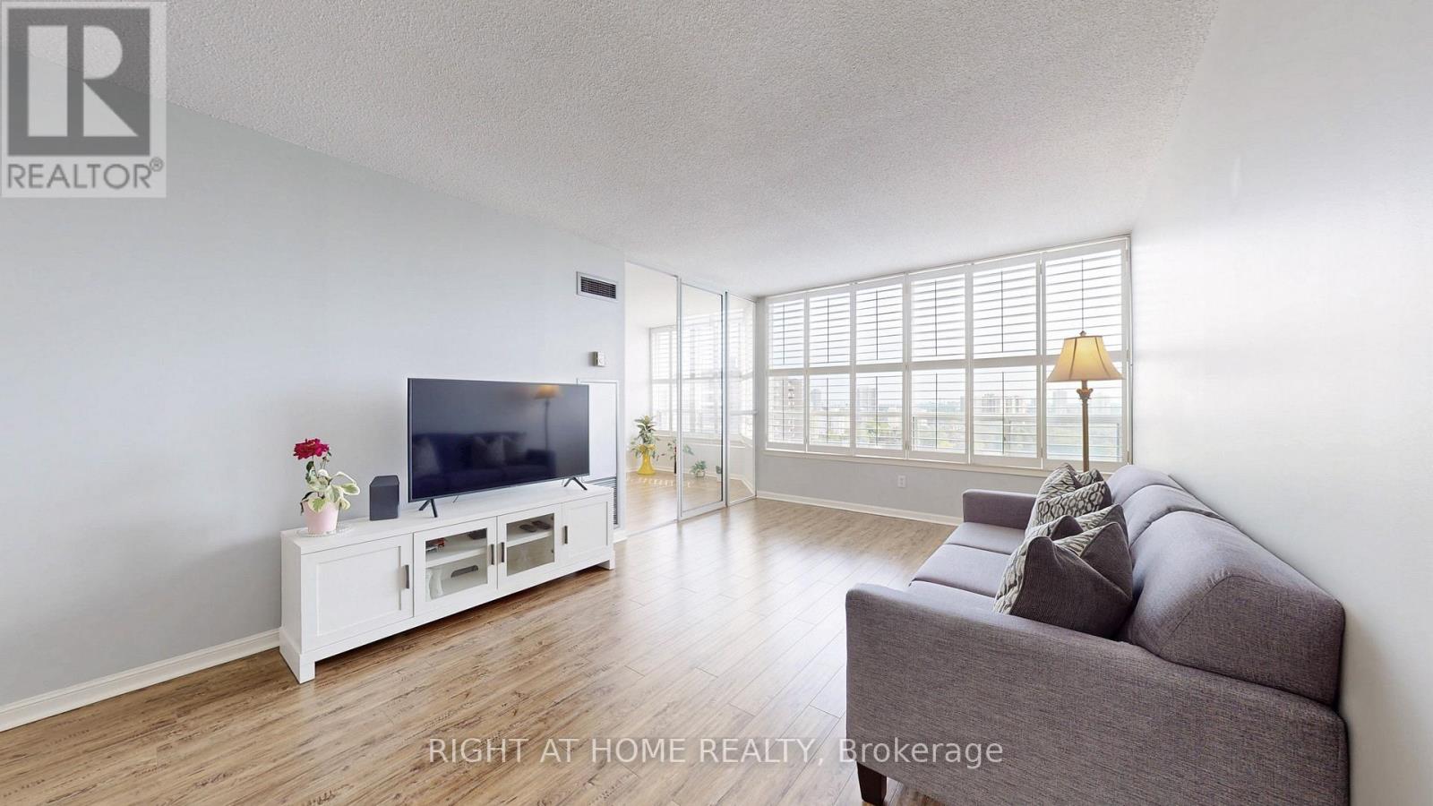 Ph202 - 1121 Steeles Avenue W, Toronto, Ontario  M2R 3W7 - Photo 11 - C12238547