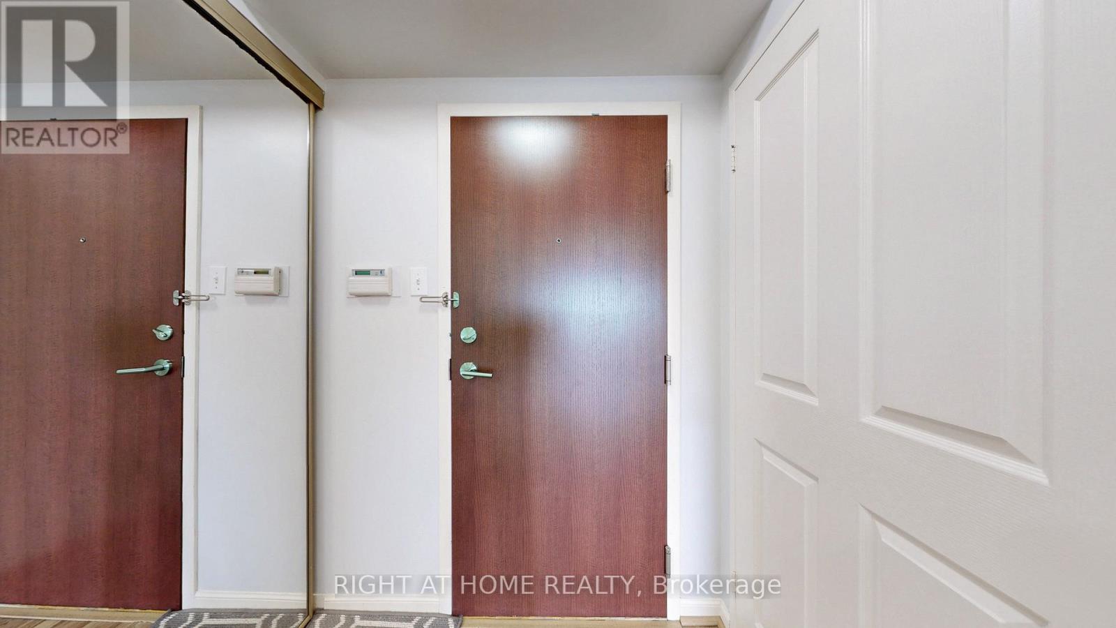 Ph202 - 1121 Steeles Avenue W, Toronto, Ontario  M2R 3W7 - Photo 31 - C12238547