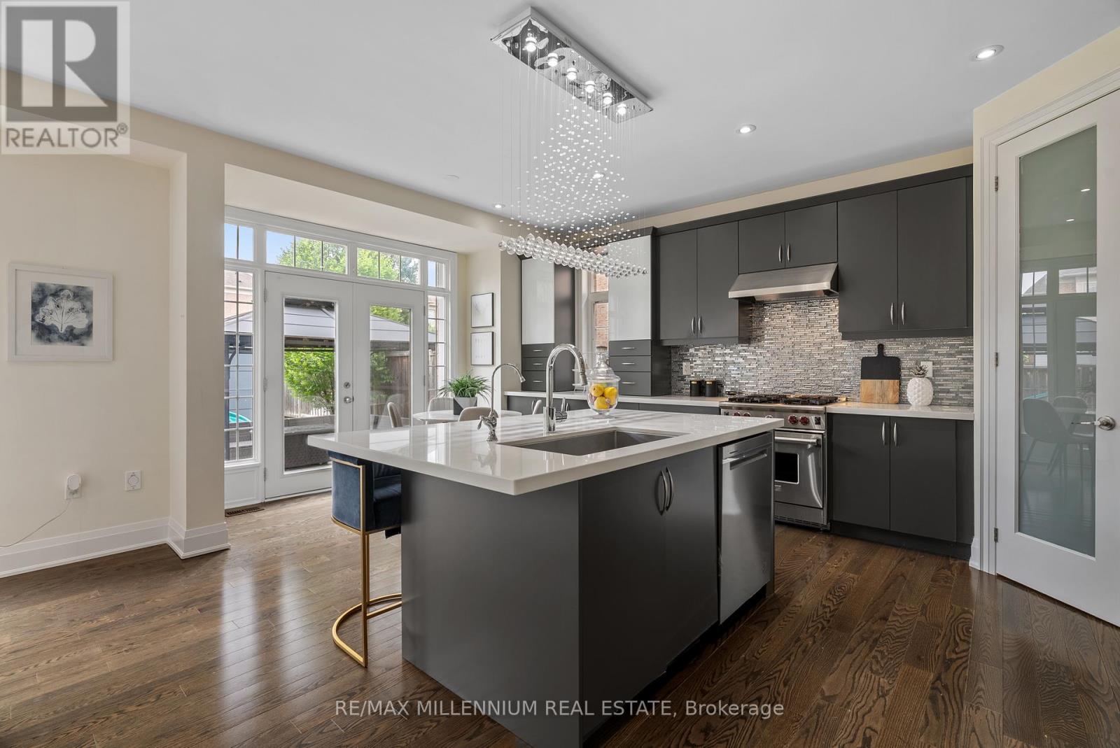 51 Legendary Circle, Brampton, Ontario  L6Y 0S1 - Photo 11 - W12238558