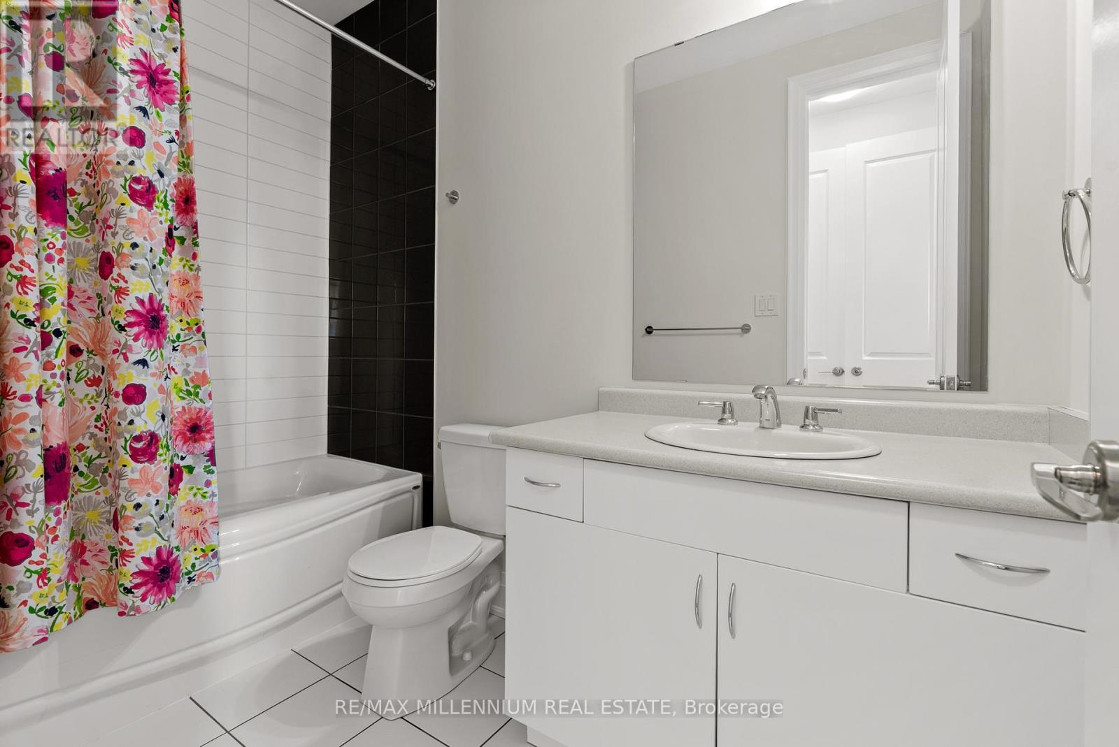 51 Legendary Circle, Brampton, Ontario  L6Y 0S1 - Photo 28 - W12238558
